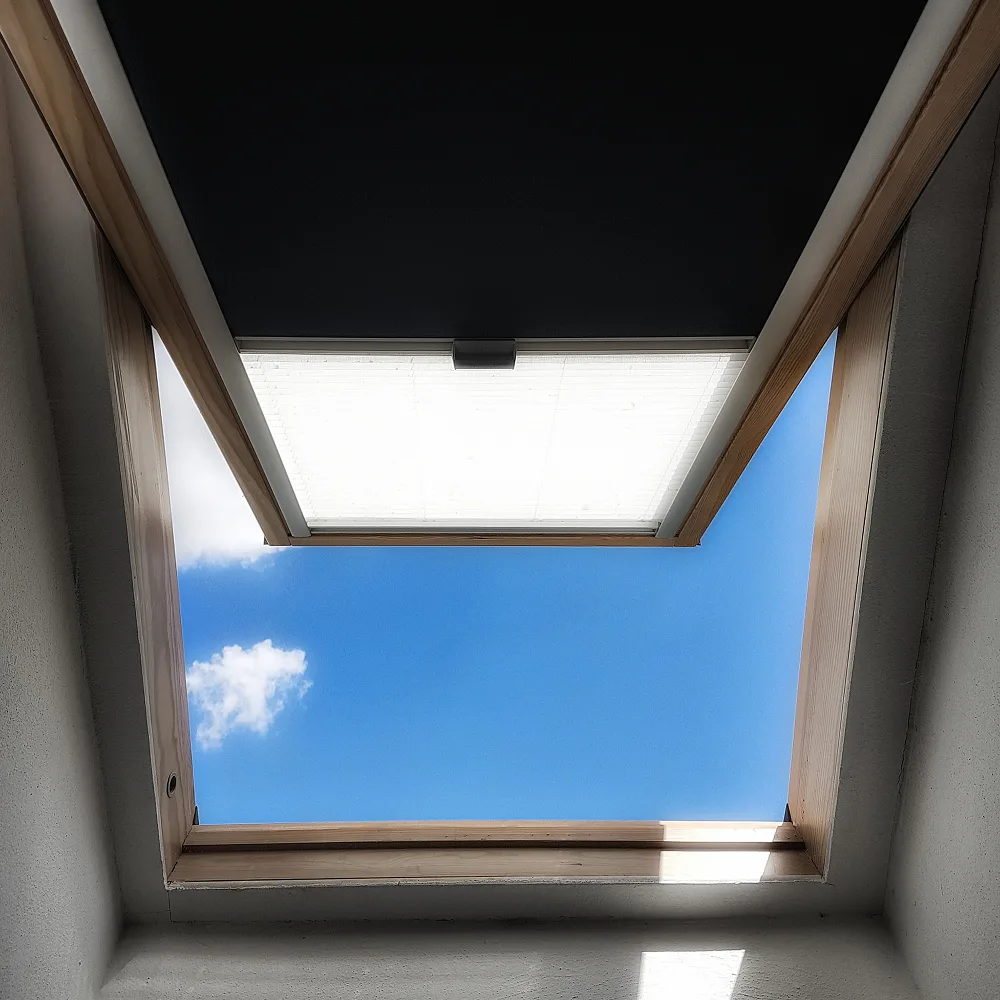 Poser un Velux : démarches, autorisations et prix à Perthes